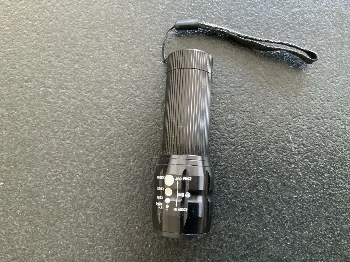 Lampade: Kompakte LED Taschenlampe  – Usato da Root venduto da HeidyShop