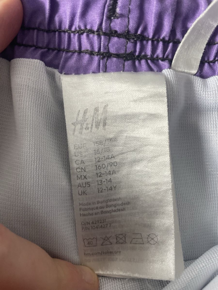 H&M Pantaloni: Badehose Gaming Gr. 158/164 – Nuovo (secondo la descrizione) da Amriswil venduto da einkaufverkauf 1