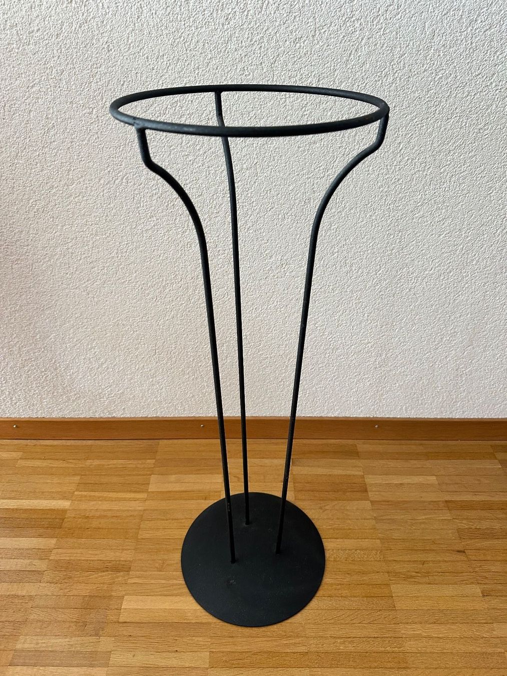 Altro in Decorazioni & Accessori: Pflanzständer mit Metallschalen schwarz – Usato da Bülach venduto da Jubet 2