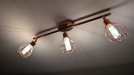 Trendige Deckenlampe Kupfer-farbe, im Industrial-Stil