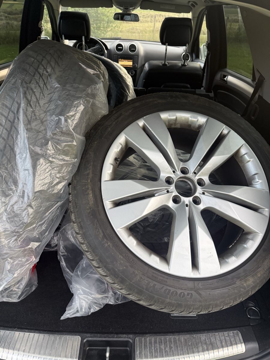 Mercedes-Benz Automobili: Mercedes ML 500 – Usato da Niederbipp venduto da baggerch 4