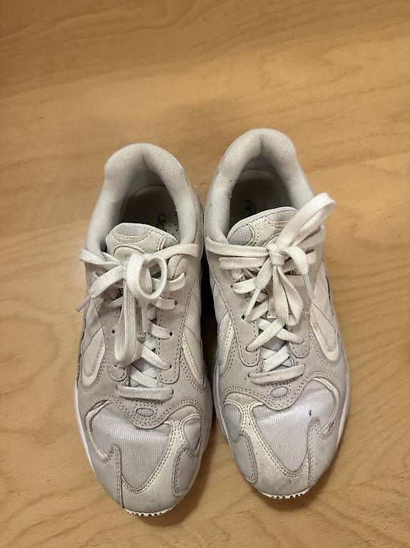 Scarpe da uomo: Adidas Originals Sneaker – Usato da St. Antönien venduto da Schlomiflohmi 2
