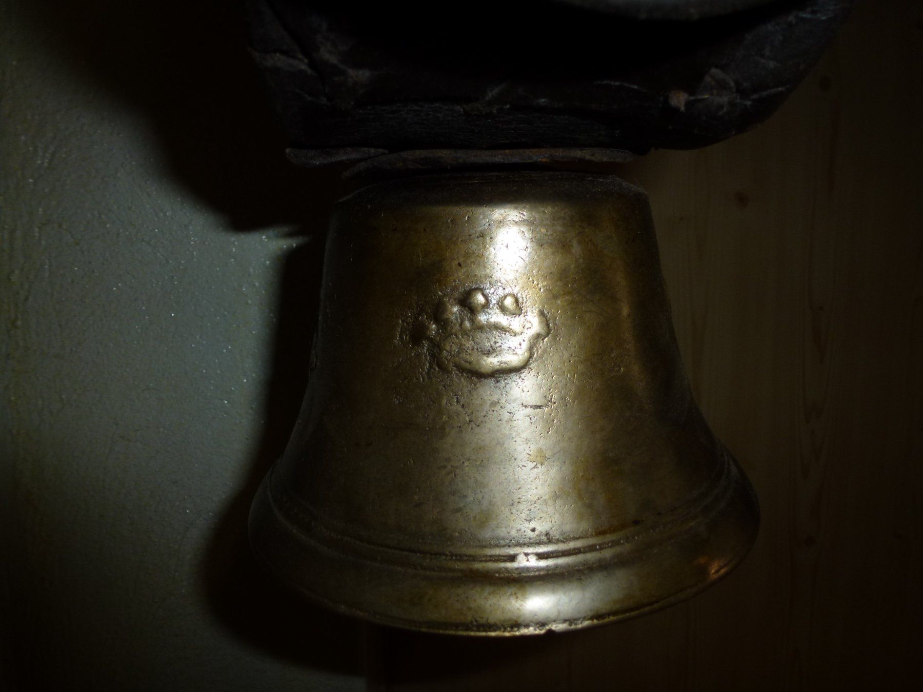 Cloches & sonnailles: Spezielle Uralte Glocke – D'occasion à Bürglen UR par daisyxy5 2