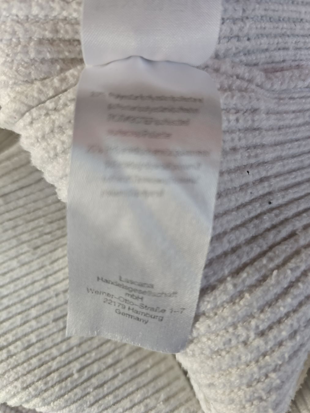 Pulls & Sweat-shirts: Weisser Strickpullover mit Herzen – D'occasion à Biel Bienne par anjasch 3