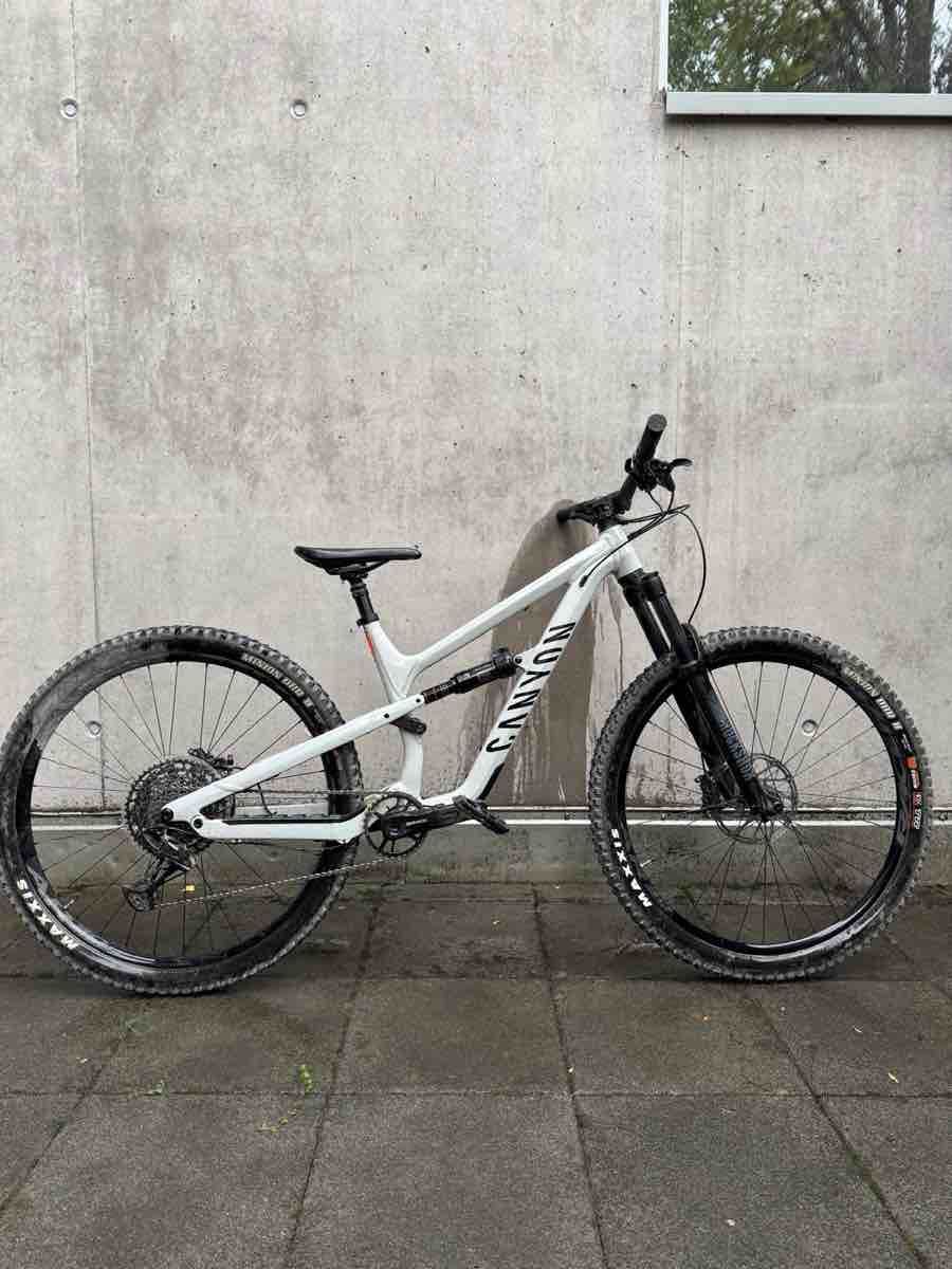 Canyon Biciclette: Canyon Spectral 5 Grösse M – Usato da Zürich venduto da cwaldvogel