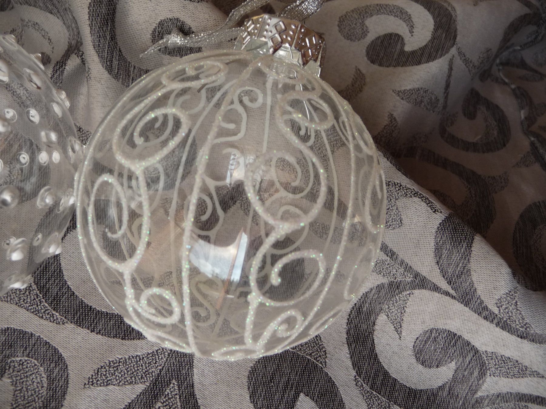 Tutte le decorazioni: 2 transparente Glaskugeln Christbaumschmuck – Usato da Alpnach Dorf venduto da marvo 2