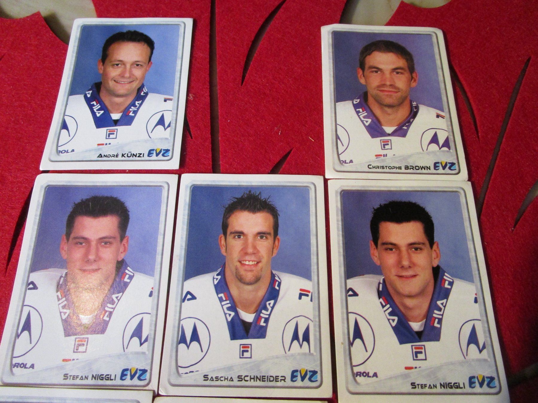 Panini Sammelbilder & Trading cards: EV ZUG EISHOCKEY  ANTIKE PANINI BILDER 2000/2001 8STK – Gebraucht aus GUTENSWIL von Alpina6 2