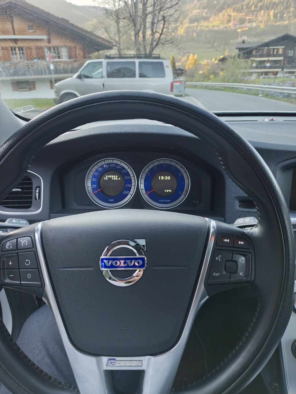 Volvo Automobili: Volvo V60 3.0 V6 Polestarchip ect – Usato da Saanen venduto da C.Fischli 2