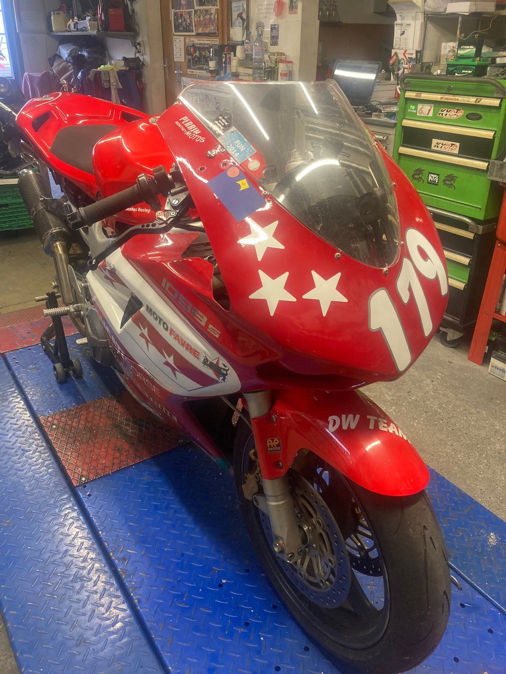 Honda Strada: Honda VTR1000F – Usato da Fully venduto da RC30-1988 1