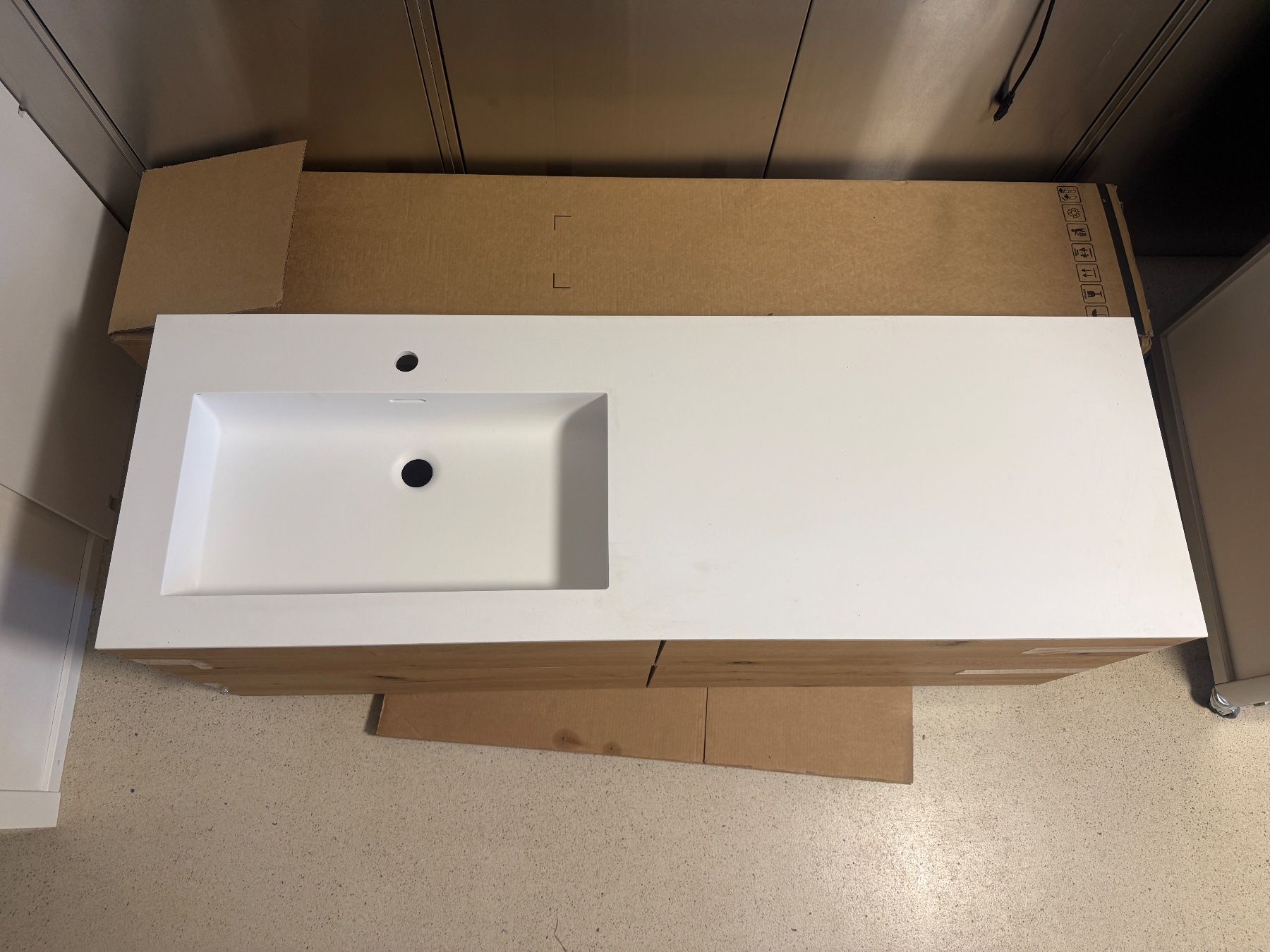 Spiegelschränke: Waschtischmöbel mit Spiegelschrank – Gebraucht aus Duggingen von kas_7ql2 8