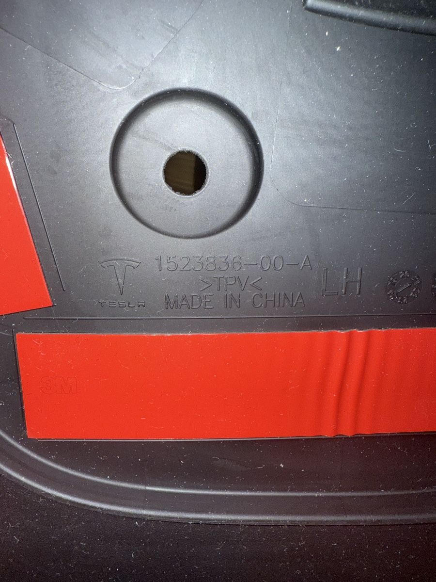Tesla Alle Ersatzteile: Original mud flaps tesla model 3 new – Neu und originalverpackt aus Villaz-St-Pierre von dav_w66n 4