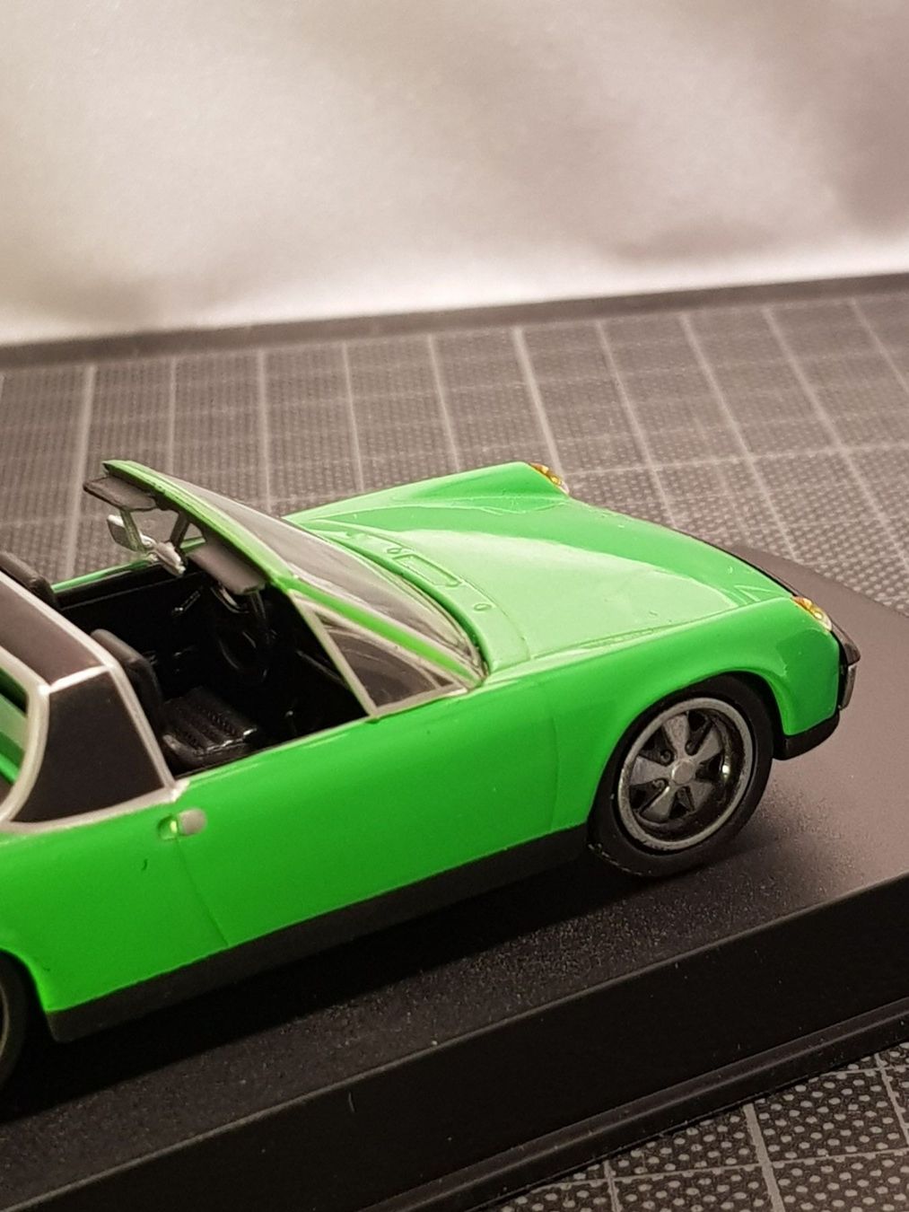 Porsche Modellini d'auto: Porsche 914-6 1970 – Nuovo e nell'imballaggio originale da Chézard-St-Martin venduto da AlPat-Collections 3