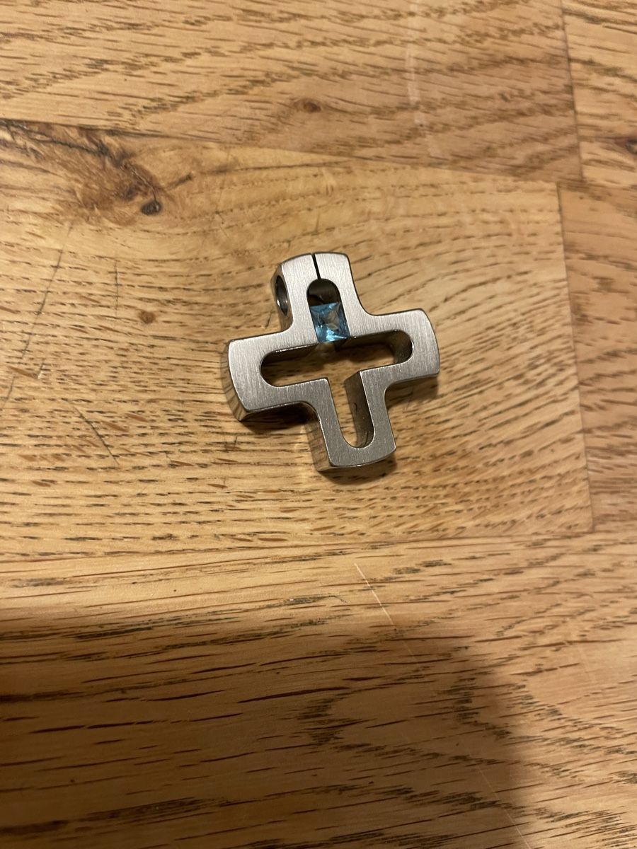 Pendentifs: Massiver Anhänger mit Stein – D'occasion à Flawil par Naphtali