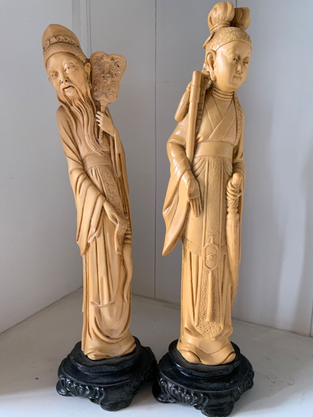 Figuren: 2 alte  Figuren Stil chinesisch Kunstharz – Gebraucht aus Cham von Mira10 1