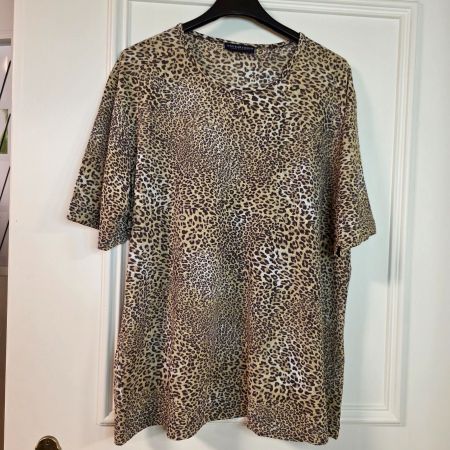 Trendiges Leoparden-Shirt, Grösse 48, toller Schnitt!