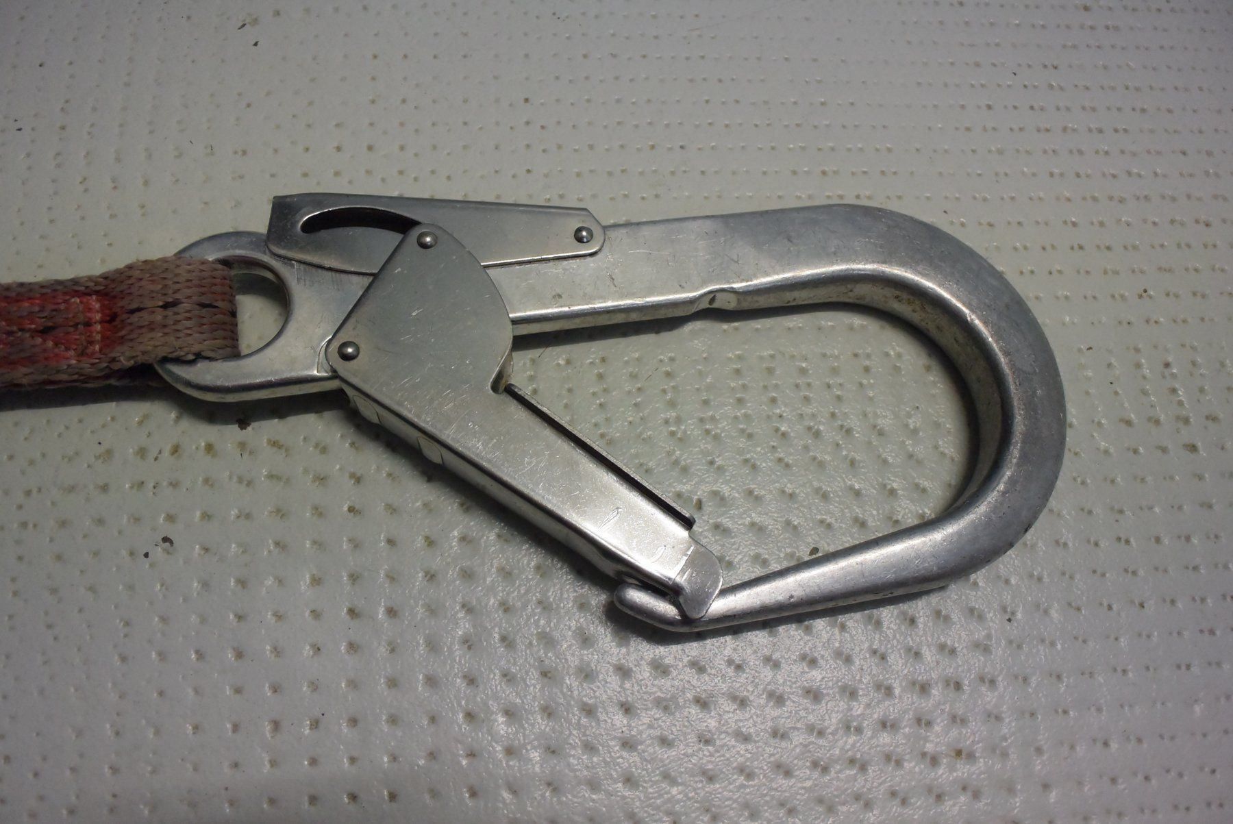 Attrezzatura da arrampicata: Y-Verbinder MAS BFD mit Falldämpfer GEBRAUCHT – Usato da Münchenstein venduto da hebetechnik-shop 2