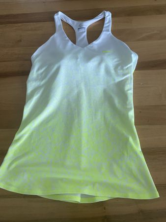 Nike Top Gr. XS/34, weiss-gelb