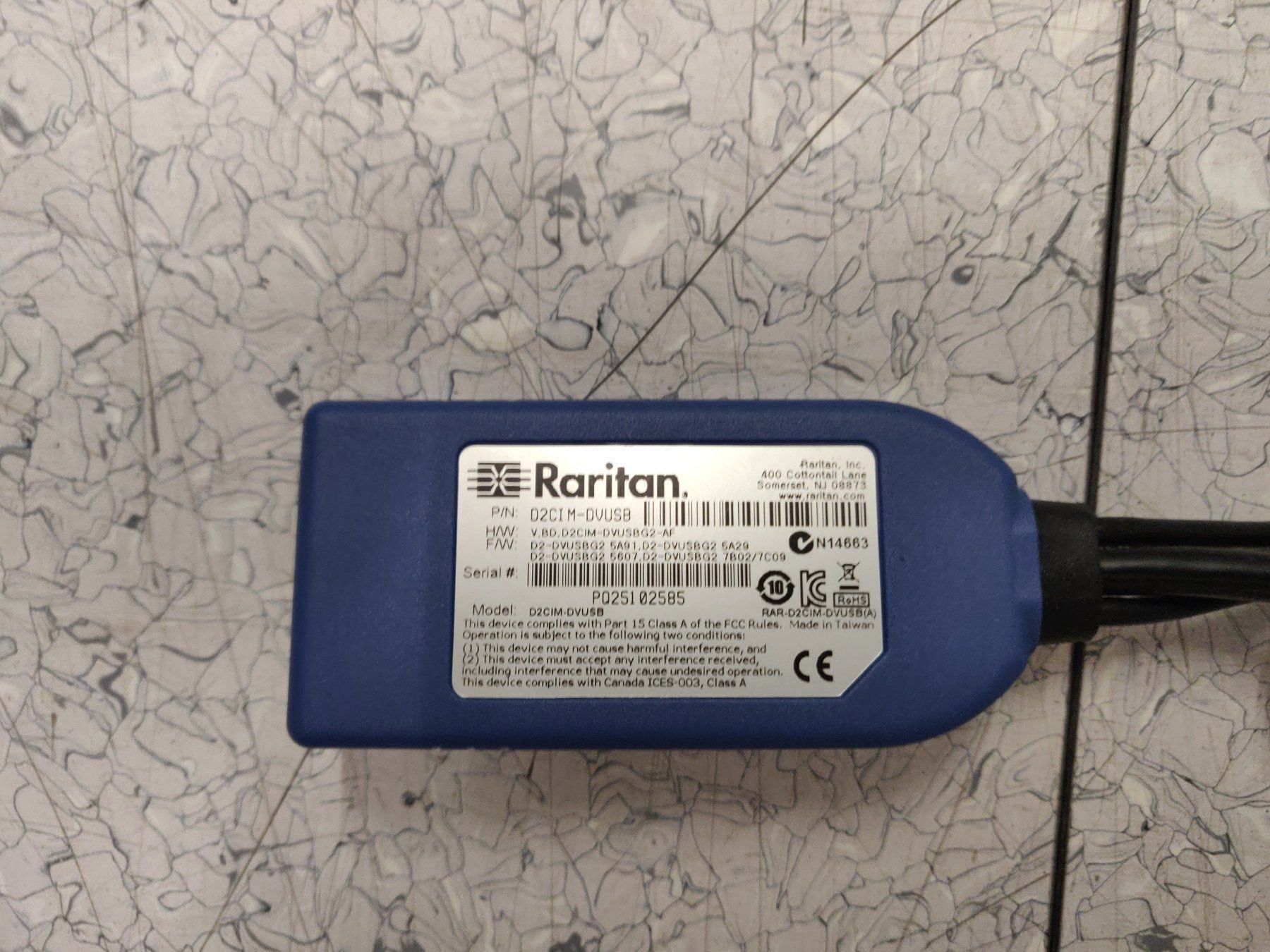 Unità & Adattatore: Raritan D2CIM-DVUSB KVM Adapter – Usato da Zürich venduto da initfour 2