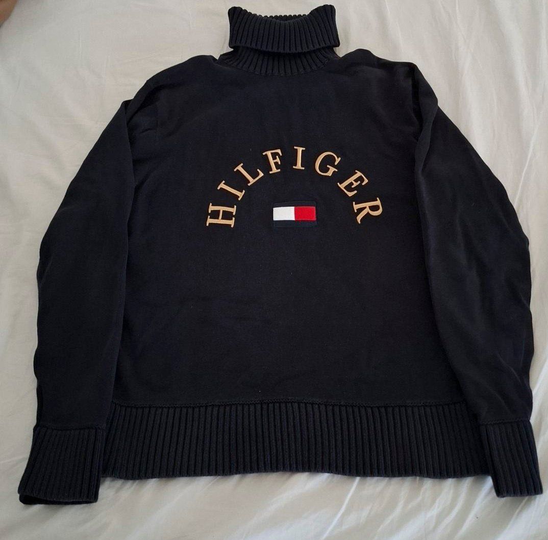 Pullover & Sweatshirts: Pull Tommy Hilfiger col roulé – Gebraucht aus Biel/Bienne von max_np9f