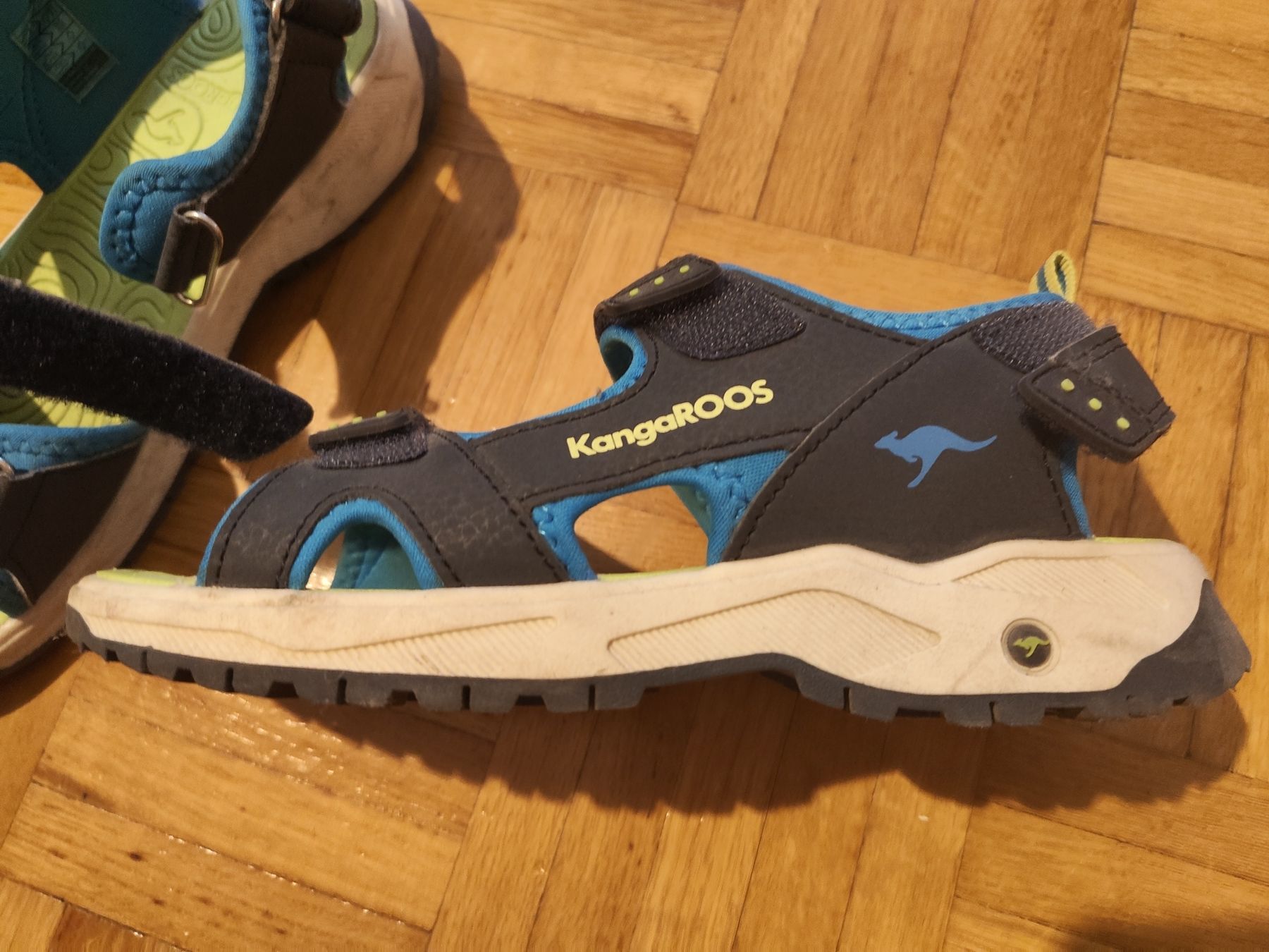 Scarpe per ragazzi: KangaROOS Kinder Sandalen 36Gr. – Usato da Basel venduto da Universe. 2