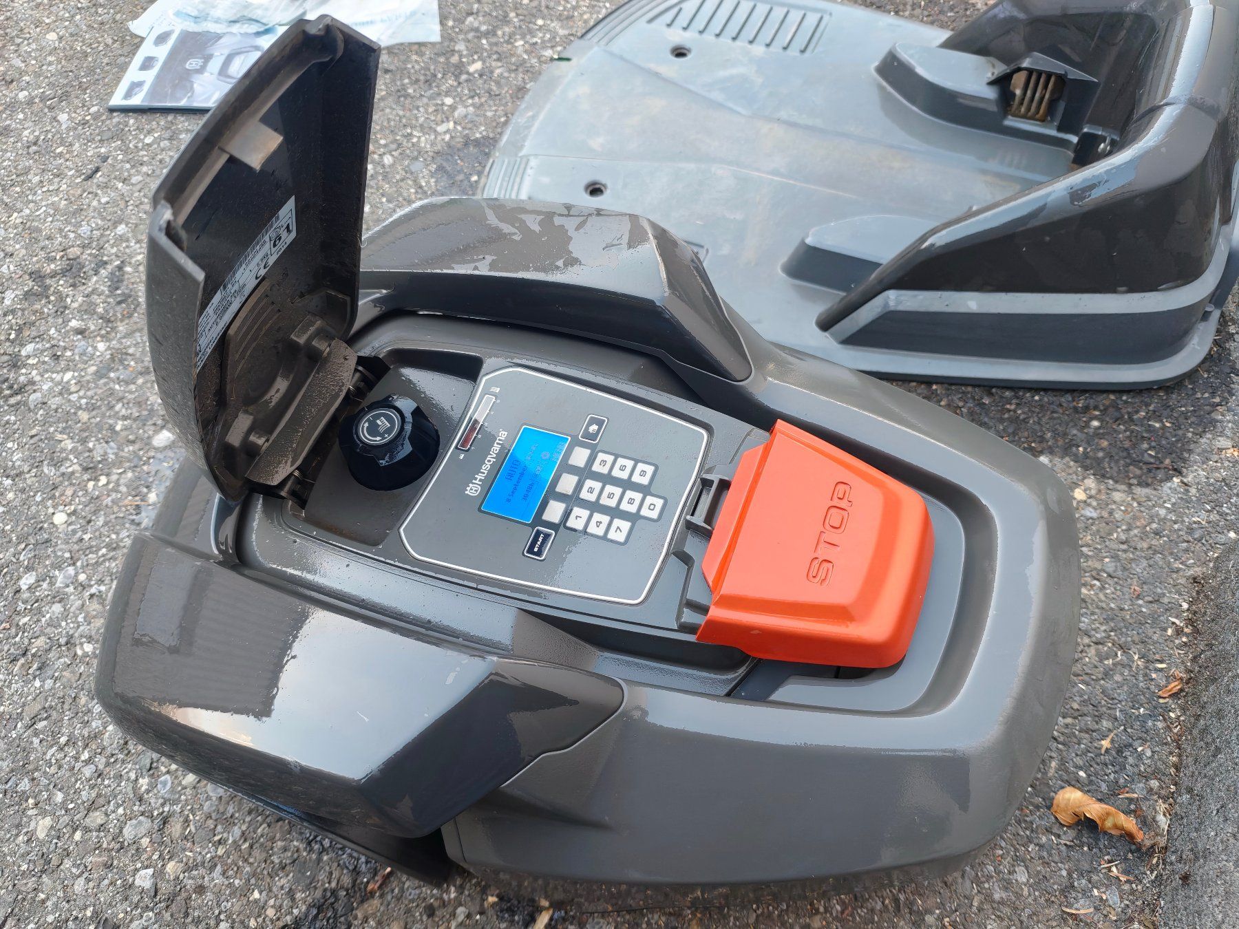 Husqvarna Tagliaerba: Husqvarna Automower 305 – Usato da Hunzenschwil venduto da rymannphilippe 1