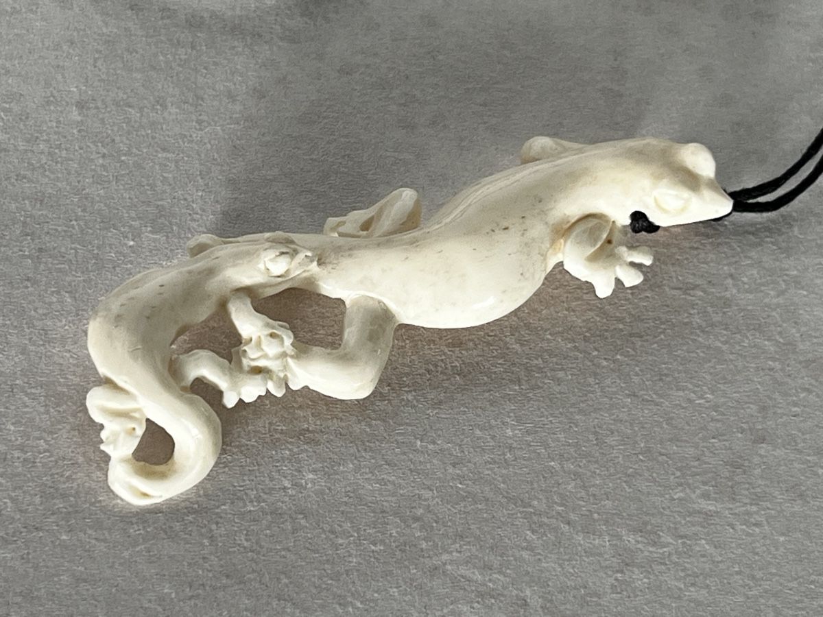 Catenine: Unique Hand-Carved Gecko Pendant Necklace Bone – Nuovo (secondo la descrizione) da Moehlin venduto da Balirain 6