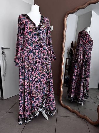 Blumiges, sommerliches Wickelkleid XXL