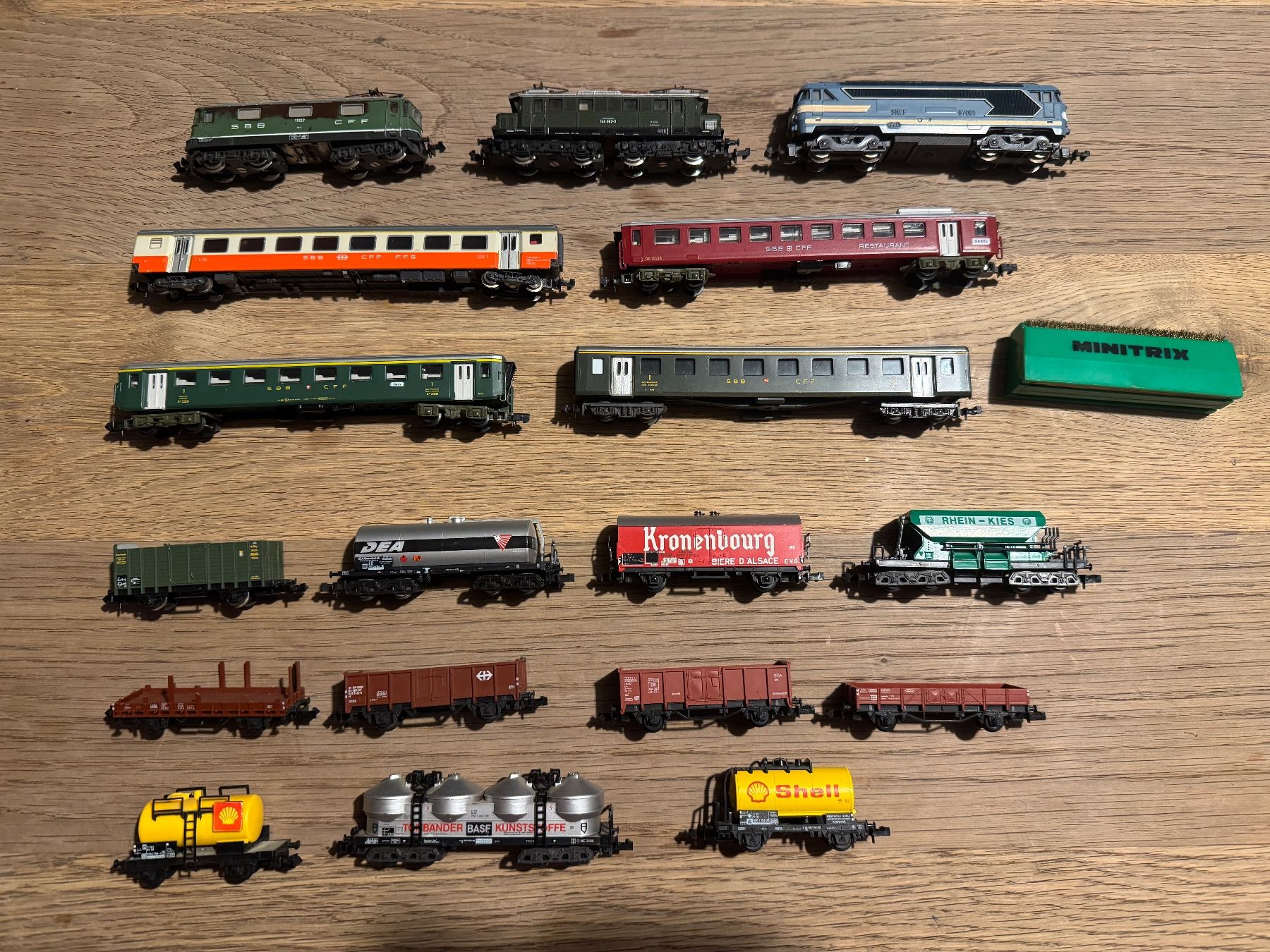 Trix Modellini di ferrovie: Minitrix + Diverse Spur N Loks und Wagen – Usato da Seon venduto da Klammer99 7