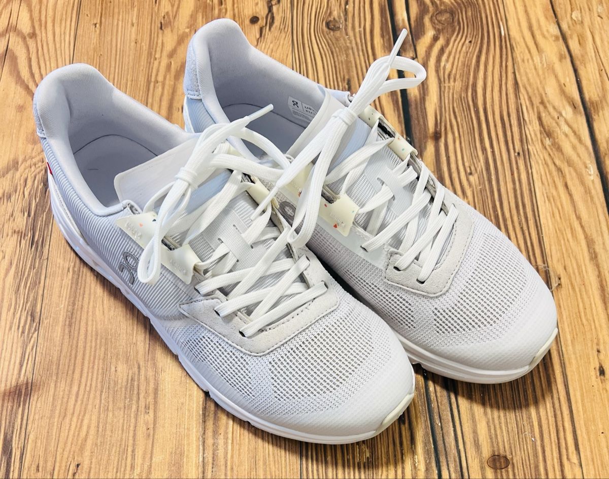 On Chaussures femmes: ON Cloud Schuhe Damen grey Gr. 37,5 neu – Neuf (Voir description) à Scuol par onf_rlc6 1