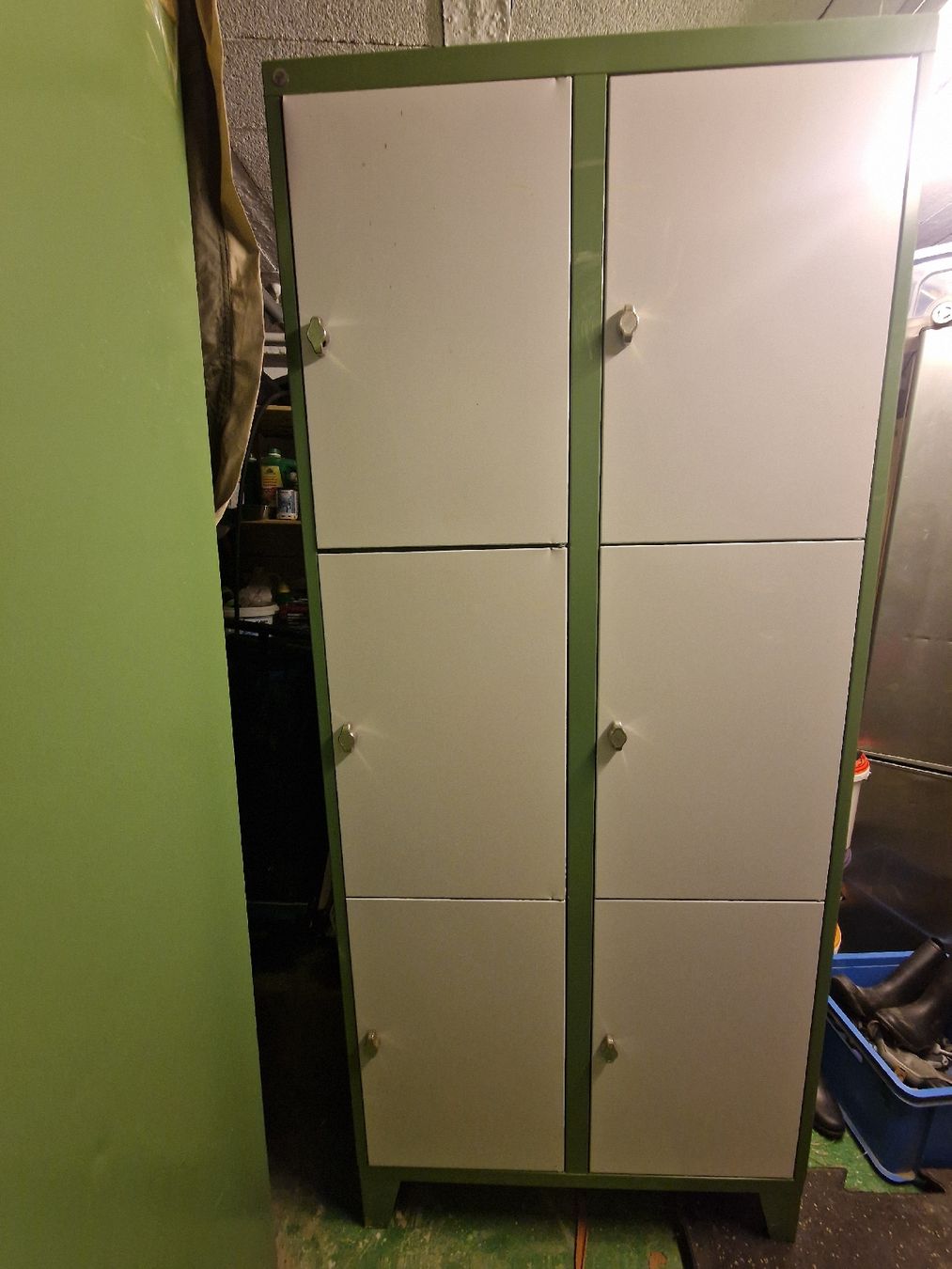 Armoires: Stahlschrank – D'occasion à Allschwil par jan_9lbs
