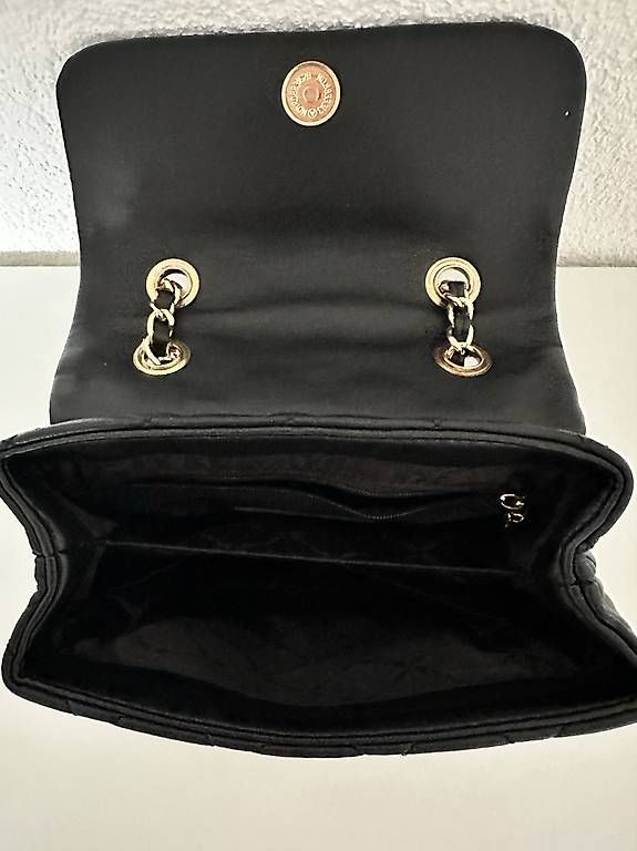 Borse da donna: Handtasche  – Usato da Bachenbülach venduto da Niceyes 3