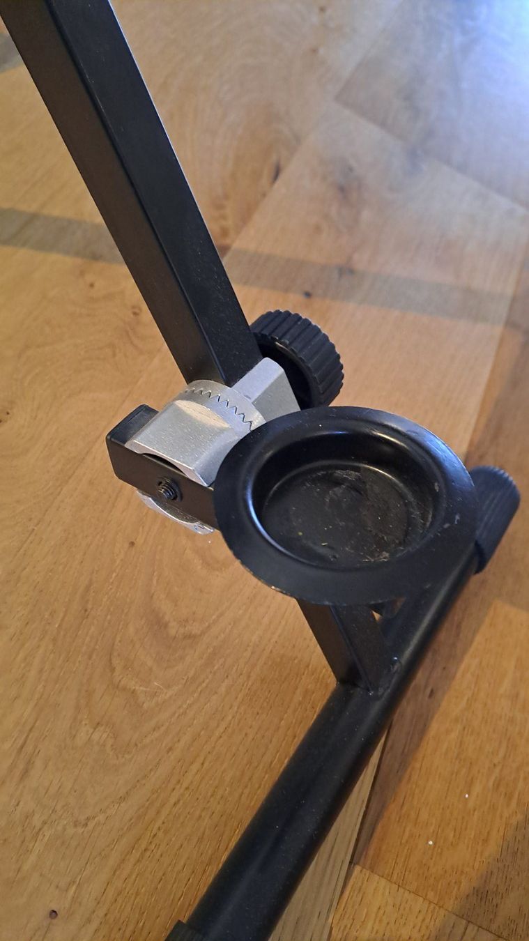 Sonstige Dekorationen & Accessoires: Kontrabassständer – Gebraucht aus Bertschikon Gossau von Zueues 2