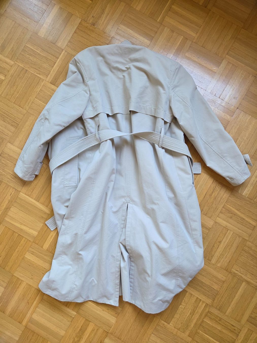 Pull&Bear Cappotti: Trench long beige – Usato da Grand-Lancy venduto da jess.gms 2