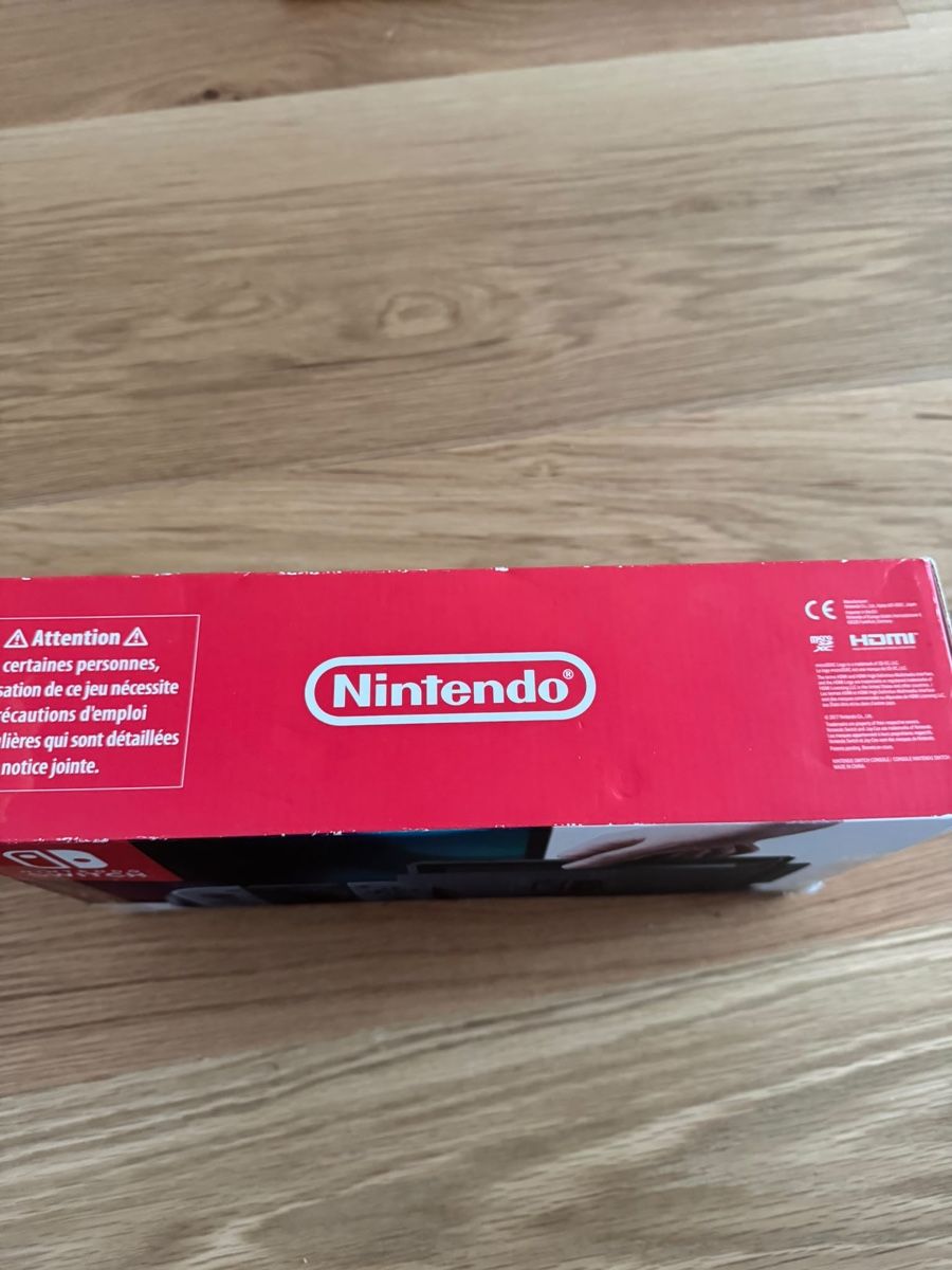 Nintendo Consoles: Nintendo Switch Bundle inkl. Pro Controller & Super Mario Od – D'occasion à Billens par oli_w6w2 2
