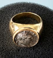 chevalière or 18 ct - 20,6 grammes - avec pièce romaine