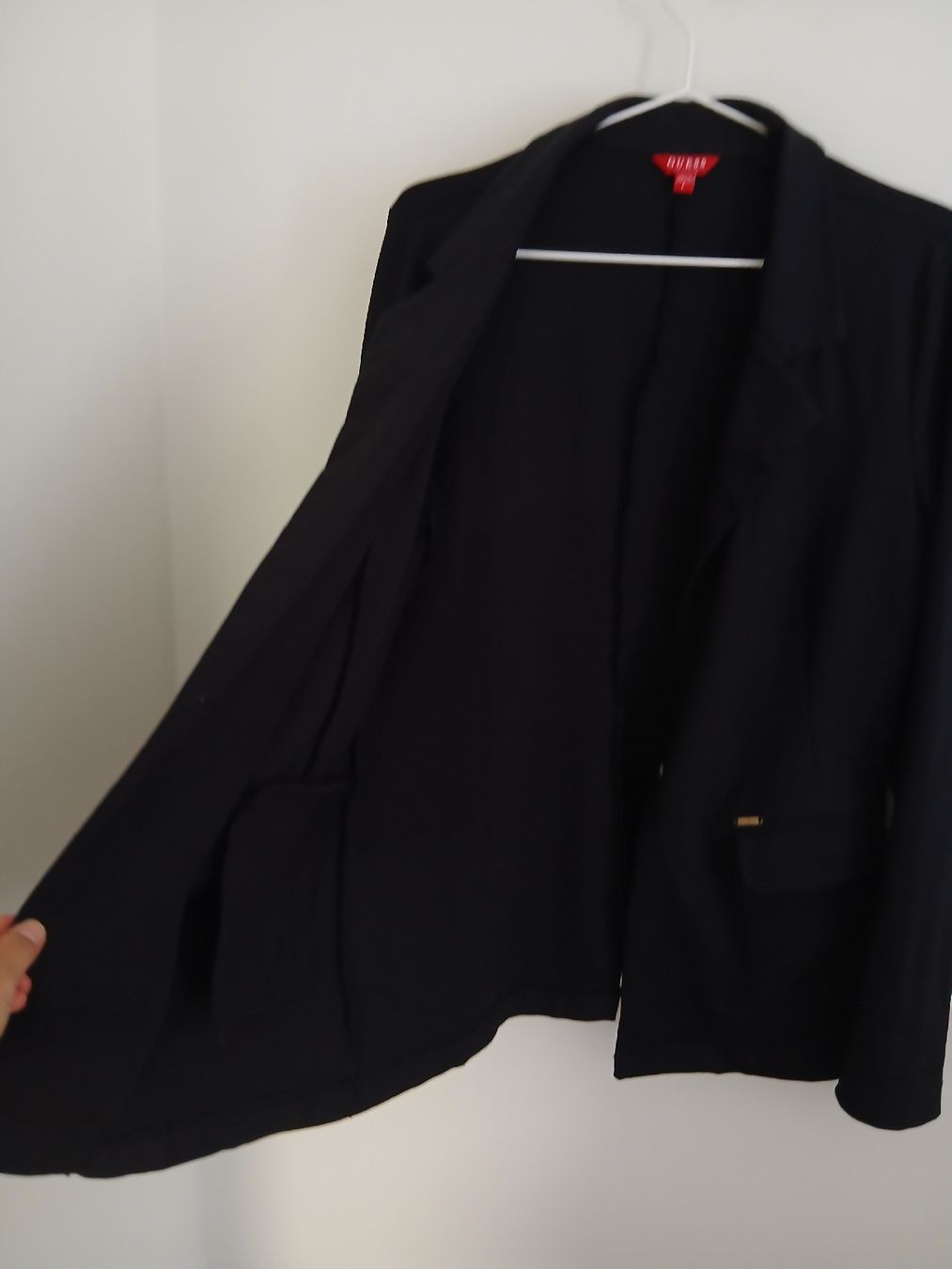Guess Giacche: Guess Black Light Women Jacket Size L – Nuovo (secondo la descrizione) da Wil SG venduto da tre_g2l7 2