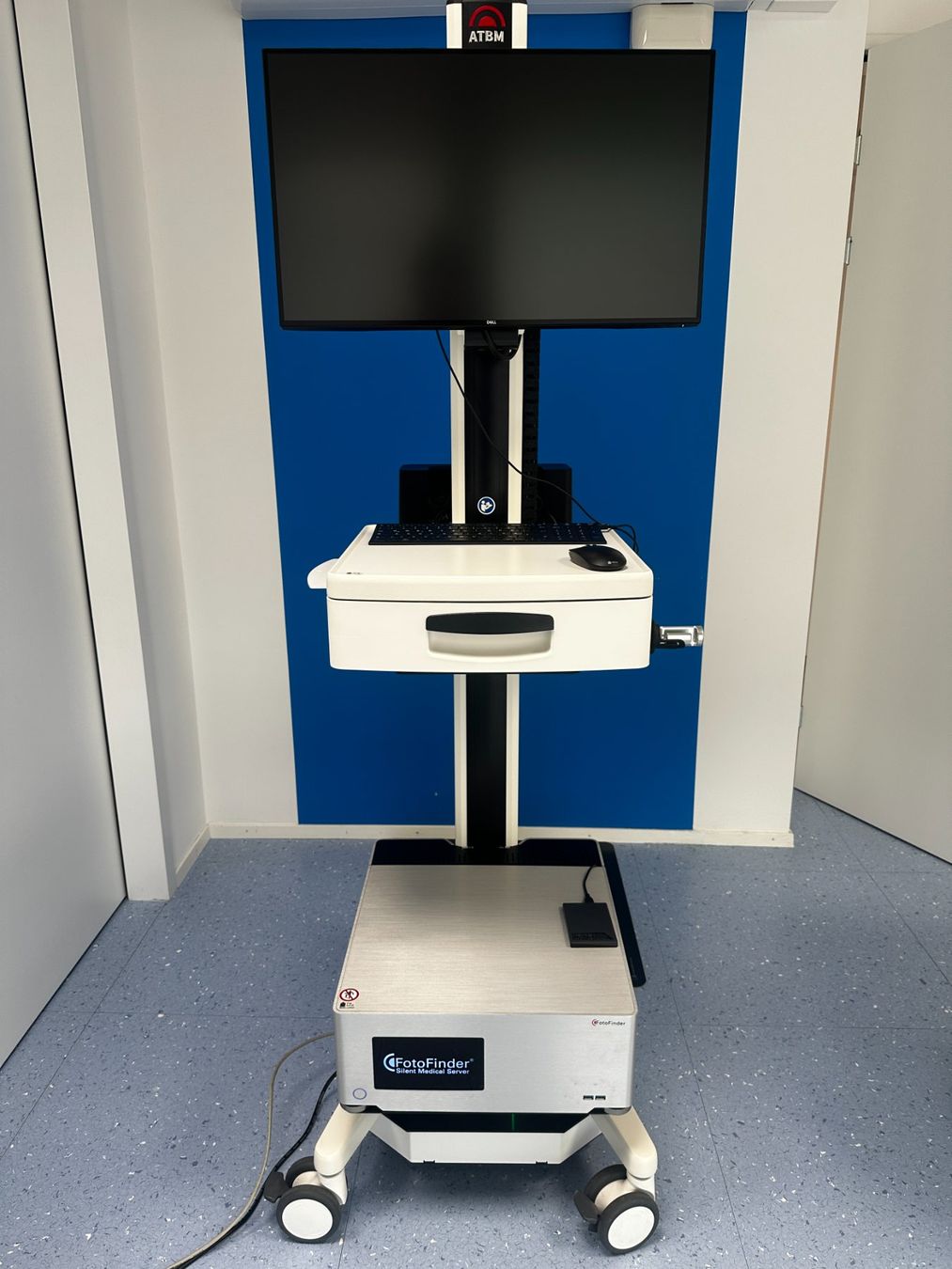 Attrezzature mediche: FotoFinder ATBM II aesthetics Hardware UND Software – Usato da Dättwil AG venduto da inf_yjs8