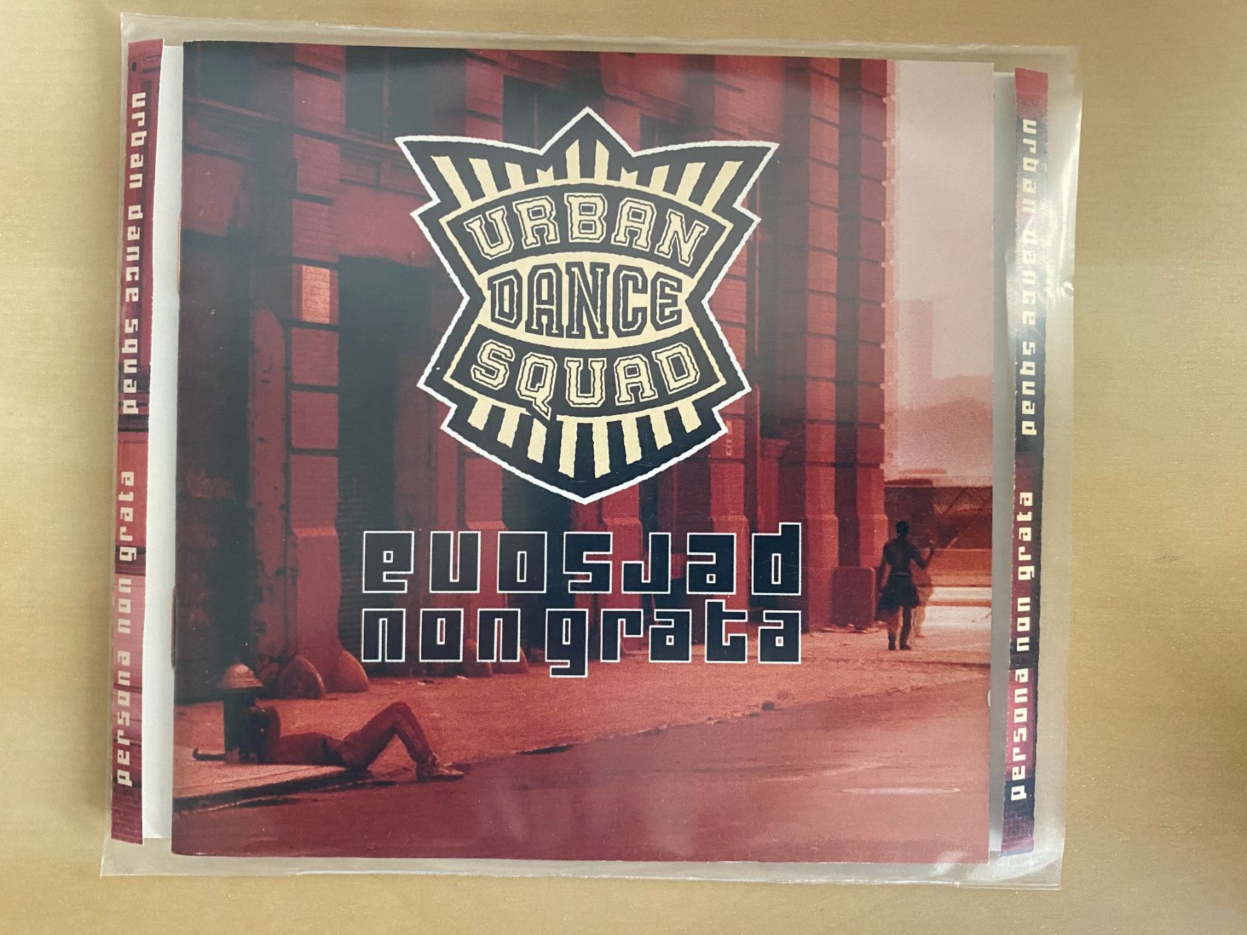 CD: Urban Dance Squad - Person Non Grata – Usato da Aarau venduto da AVO99