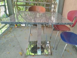 Tisch mit Blau Granitplatte Metal-Fuss