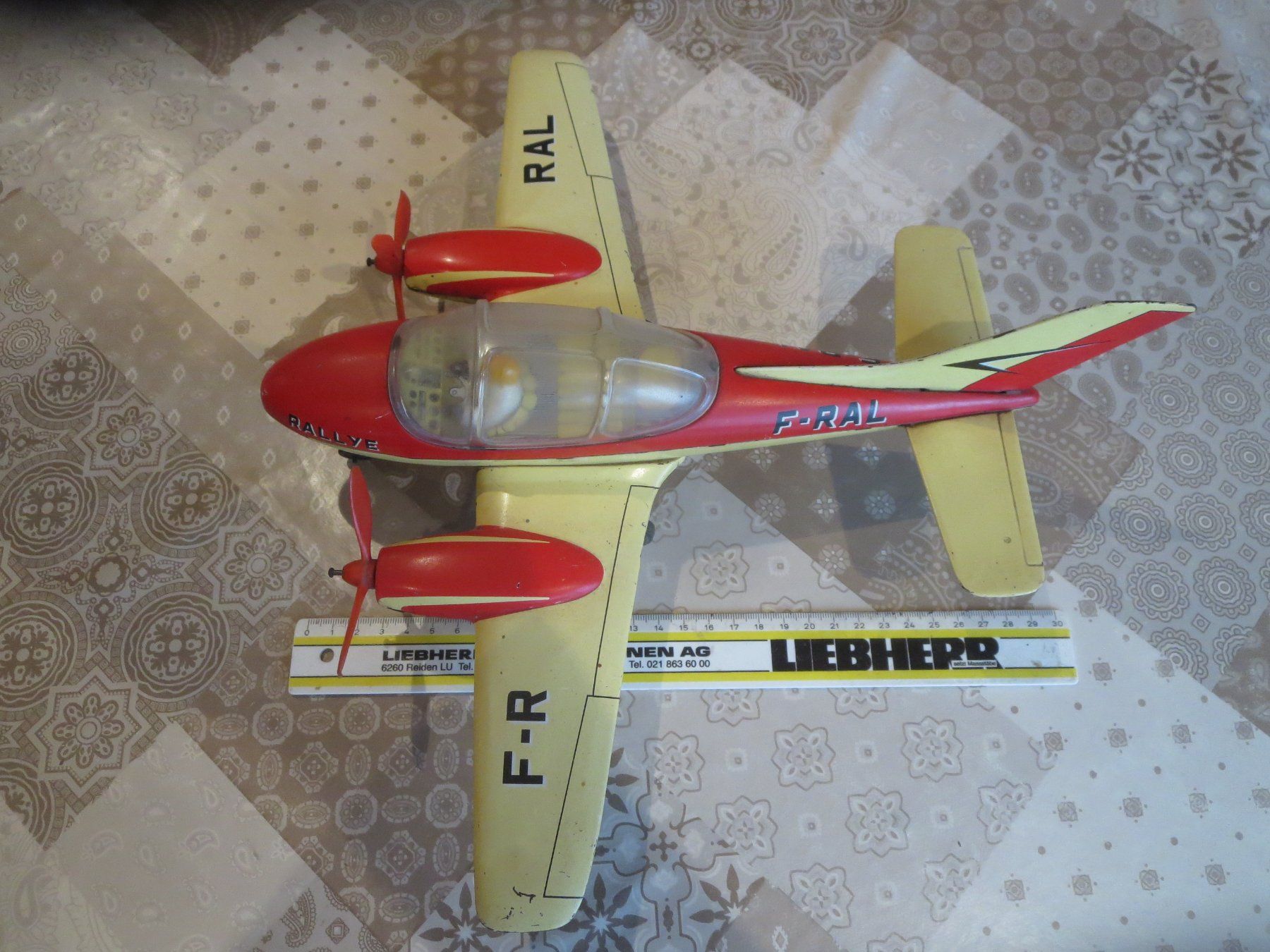 Giocattoli: Joustra Blechspielzeug - Flugzeug – Usato da Wolfhalden venduto da Quiria68 1