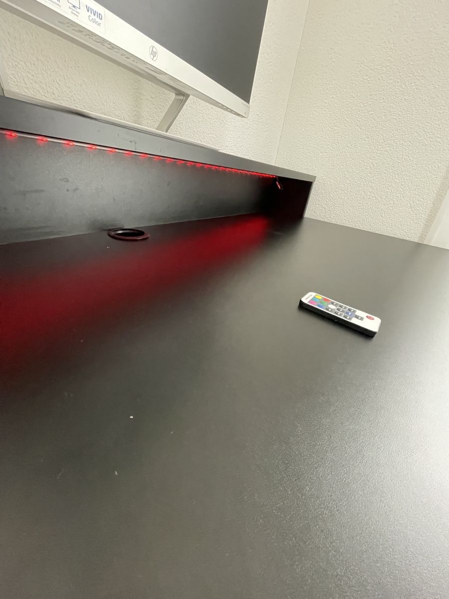 Scrivanie: Gaming/ Bürotisch – Usato da Zollikofen venduto da ballspielerb1 4