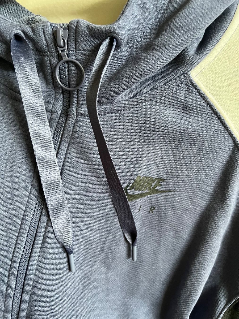 Nike Vestes: Nike Air Sweatshirt Jacke / Grösse M – D'occasion à Effretikon par YaMn 5