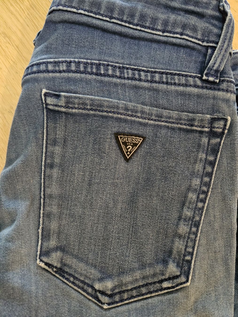 Guess Jeans: lot de deux jeans – Usato da Founex venduto da Ana_2412 1
