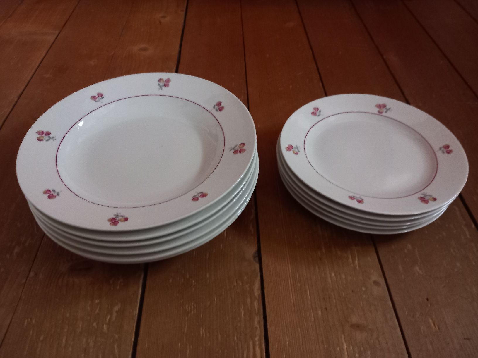 Set di piatti: Geschirrset. Langenthal – Usato da Nänikon venduto da Haexli_70 4