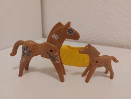 PLAYMOBIL vintage Indianerpferd mit Fohlen