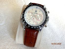 Chronograph, Tevise, 42mm mit viel Deko.