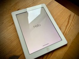 iPad MD513GP/A (4. Generation, 2012, 16 GB Speicher)