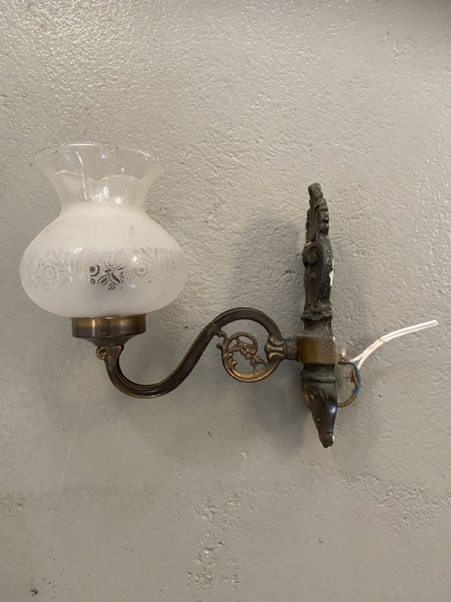 Lampade: Antike Wandlampe – Usato da Wolfwil venduto da Pjw0