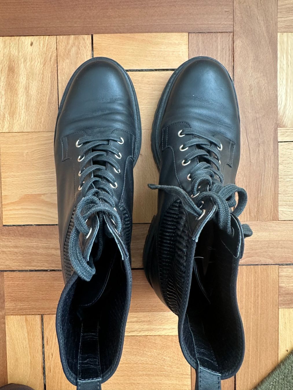 Gianvito Rossi Damenschuhe: Gianvito Rossi Leather Boots – Gebraucht aus Zürich von Haafaadjdhssjsj 4