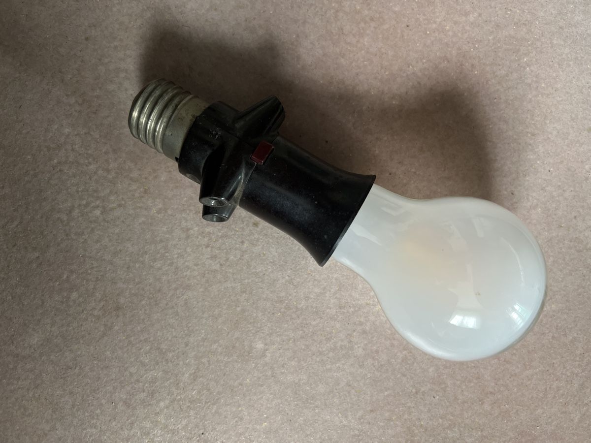 Lampade: Adapter für Glühbirne – Difettoso da Härkingen venduto da Mada90 3